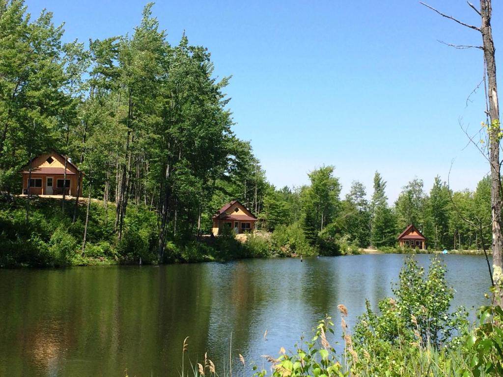 Paradis Sauvage Geronimo Saint-Etienne-de-Bolton Екстер'єр фото